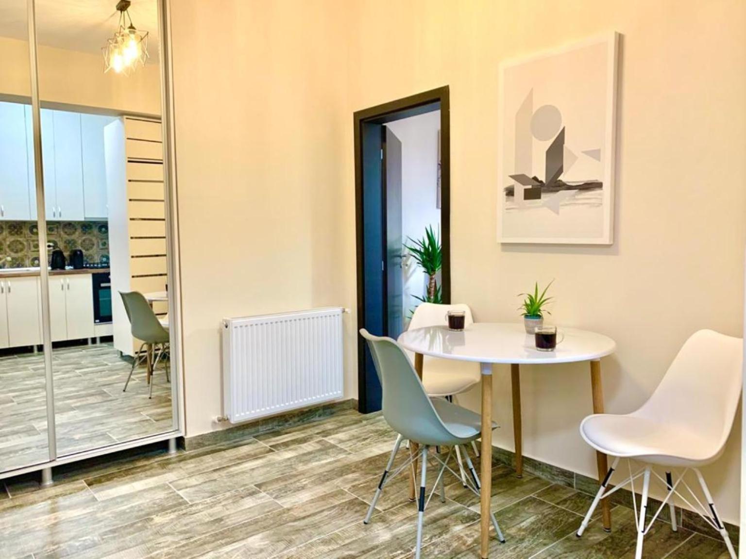 Cityscape Apartment Near Palas Mall Iasi Esterno foto